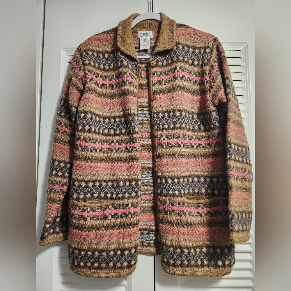 Tabi 100% wool cardigan size S